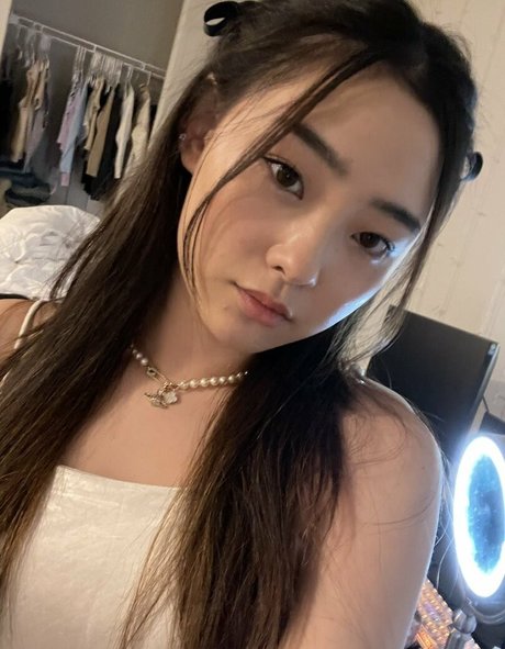 esblee hd pornstar picture