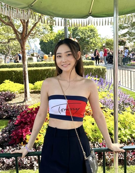 esblee art actress pics