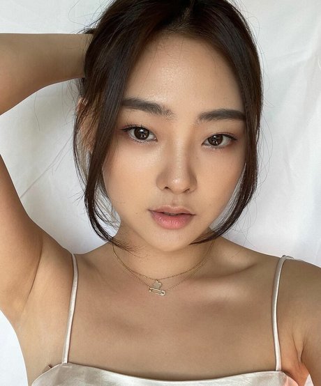 esblee model porn pics