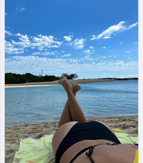 Sammy Walsh star erotic images