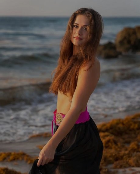 Chalina l sexy model pictures