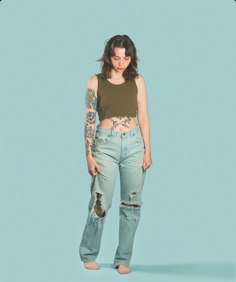 Qcknd erotic star picture