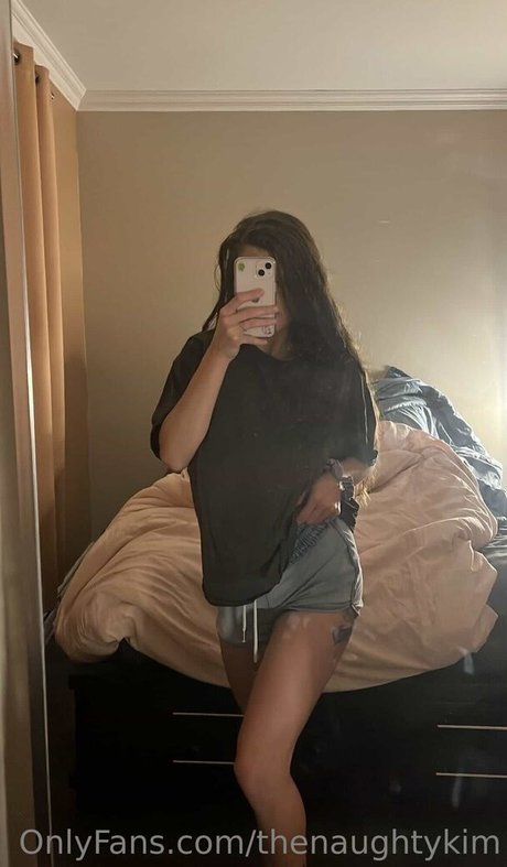 thenaughtykim star erotic photos