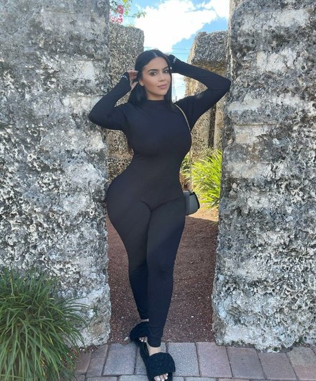 Jessenia Rebecca naked star picture