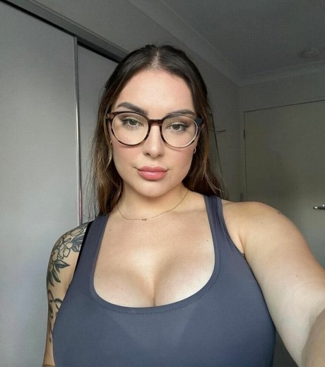 Tay Jean nude star images