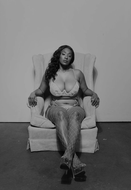 LavendaMonroe model free gallery