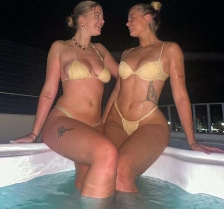 Bouncyloon hot pornstar pic