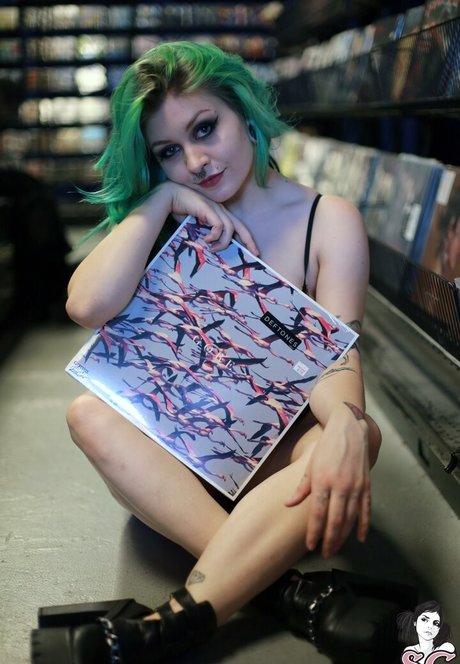 Chalkmoon model sexy image