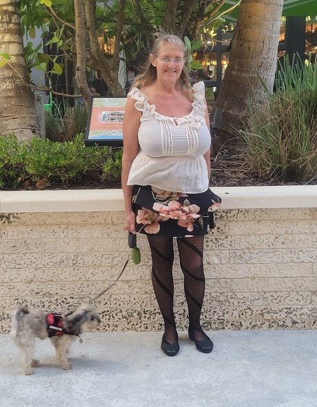 Busty Petra star naked photo