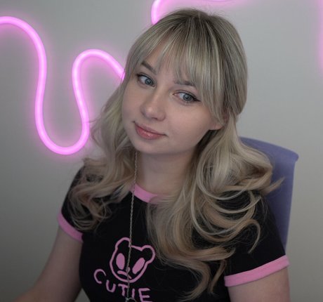 Sagemommy model pretty img