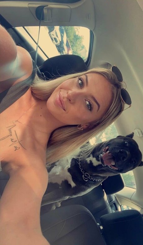 Caitlin Betterly hot star picture