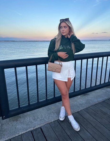 Caitlin Betterly pornstar xxx gallery