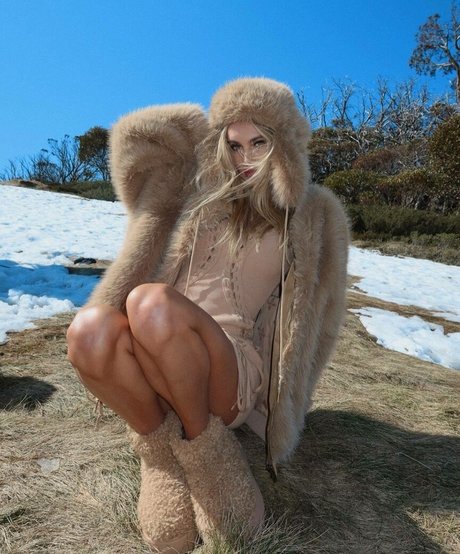 Summer Rose Hart nice pornstar pic