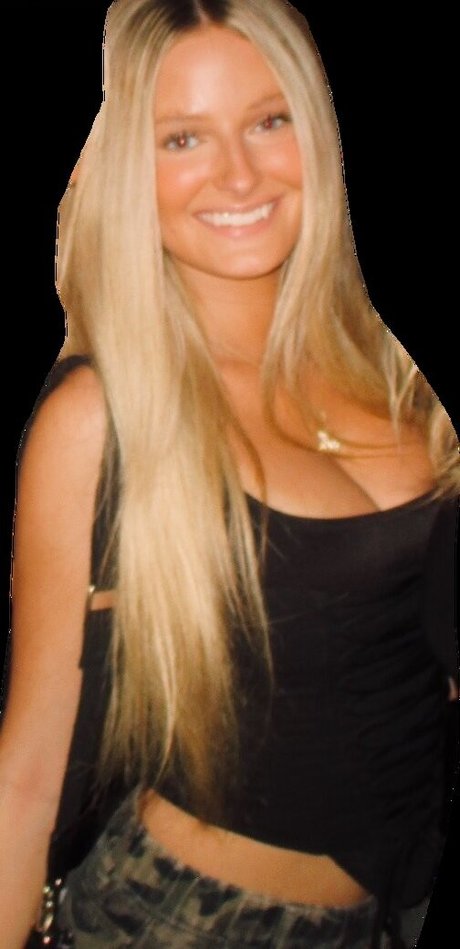 Annika Peterson hd star img