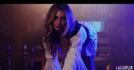 Tru Kait erotic model img