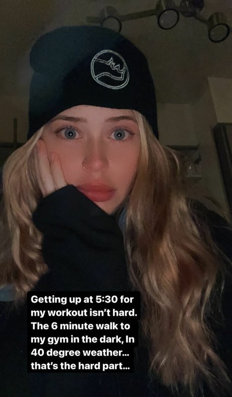 bufflilbarista sexy pornstar pic