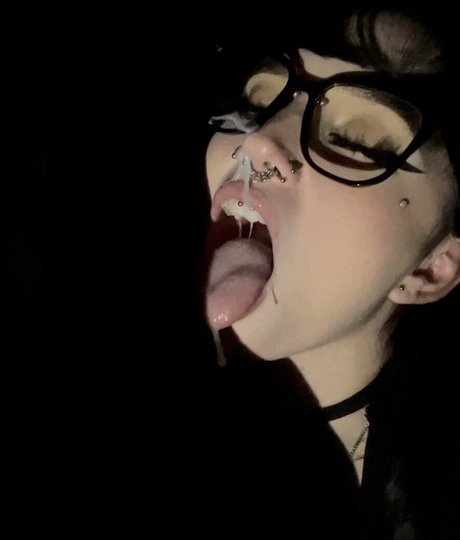 Emilyy Manson high quality pornstar images