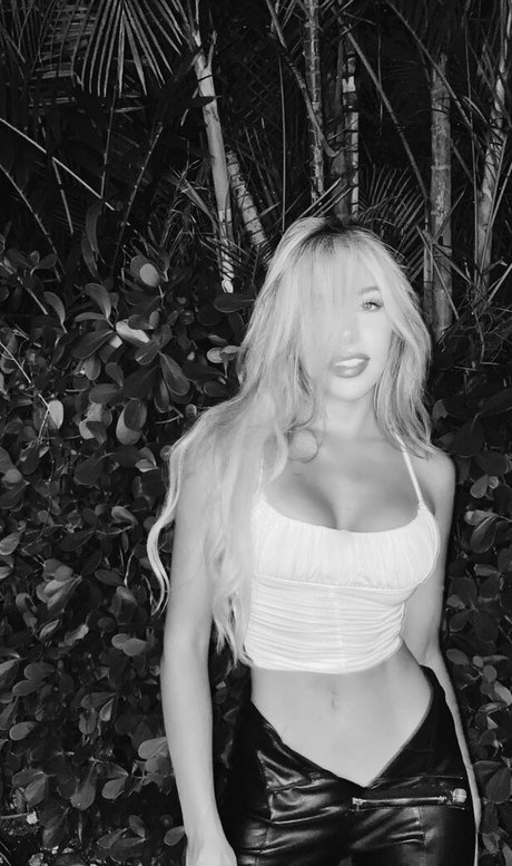 Emmy Corinne star exclusive photo