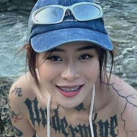 Gupgiiiiift model exclusive pics