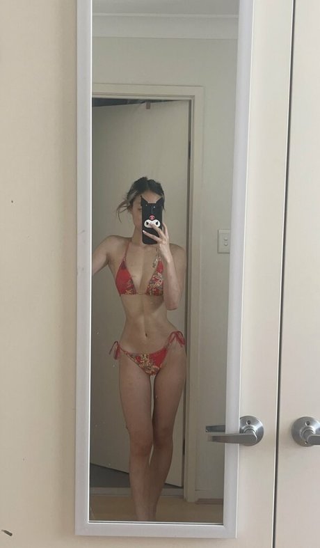 Smolkcqze nude actress picture