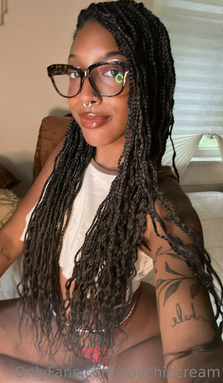 Juice Box Bri model perfect pics