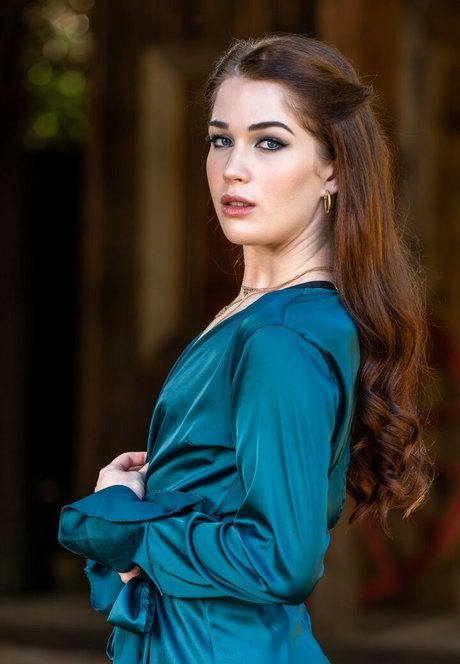 Evelyn Claire pornstar top photo