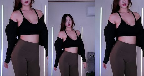 Serimm11 model perfect photo