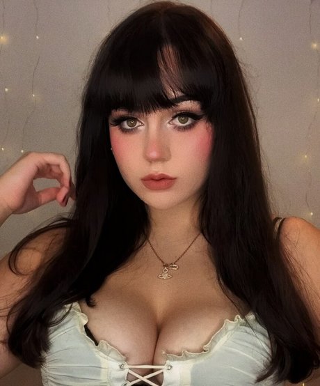 Lularobs pornstar hd picture