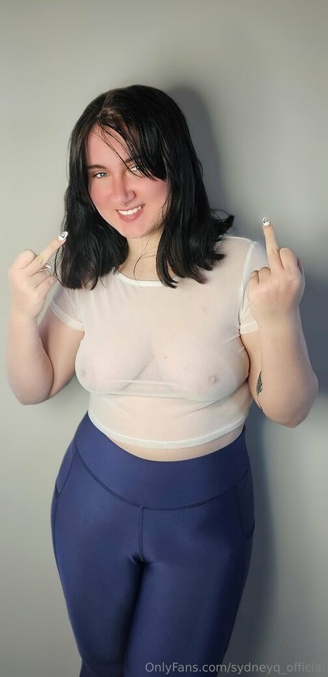 SydneyQ model free picture