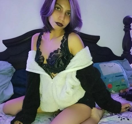 Cutiesky model erotic image