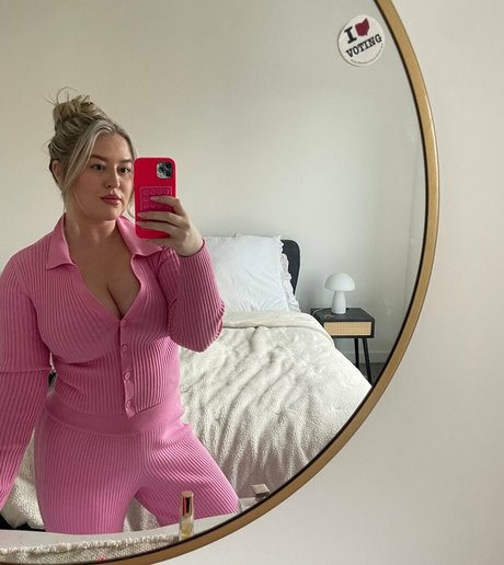 Gabb Goudy exclusive pornstar images