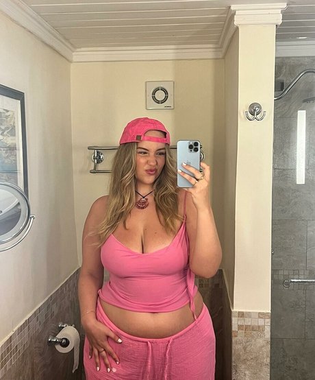 Joann Van Den Herik pornographic model images