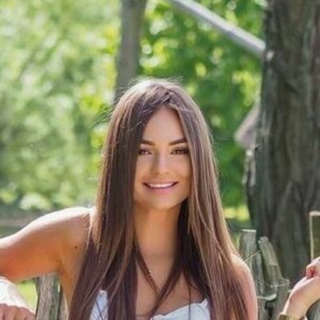 Sy lwiaaa nudes actress image