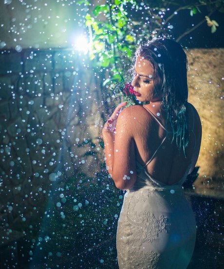 Eu sousarah hot actress picture