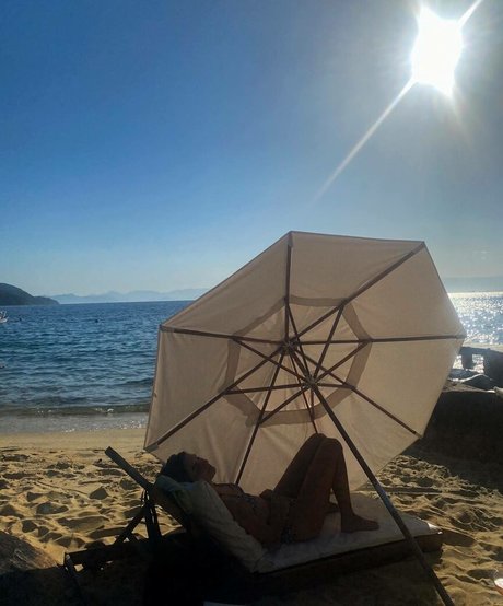 Marina Moschen model free image