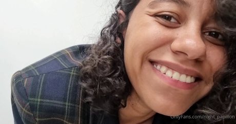 Night Papillon perfect model picture