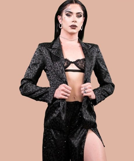 LanaSummersXO porn model archive