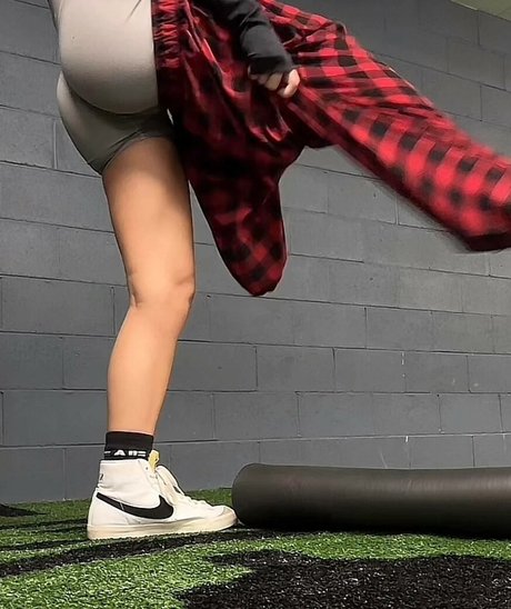 ciggybae free pornstar photo