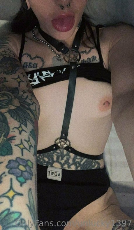 unlucky1397 beautiful model photo