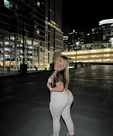 Simplylindzz erotic model photos