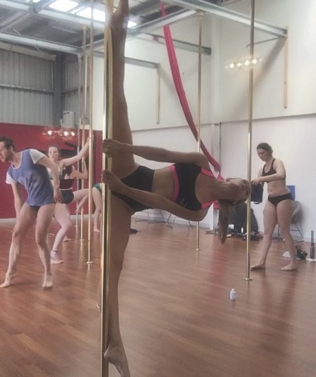 Stephanie Bunting_ erotic actress archive