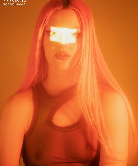 Arvida Bystrom star art pictures