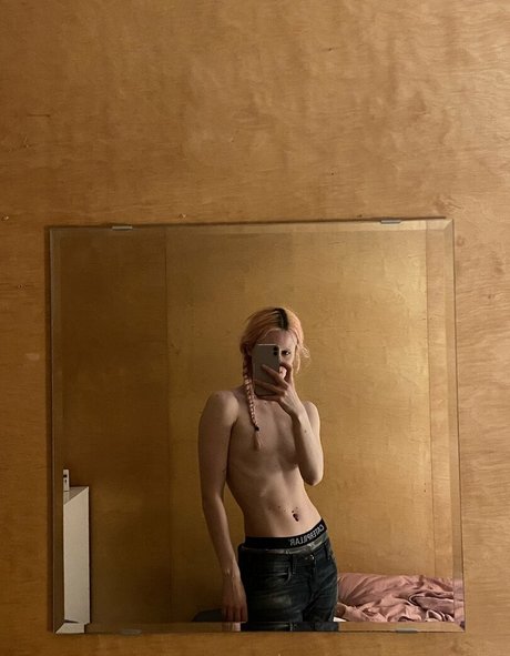 Arvida Bystrom star sexy pic