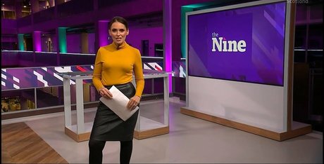 Laura Miller nude model pictures