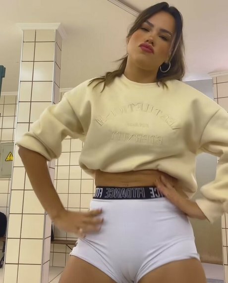 Taynah Smith erotic star photo