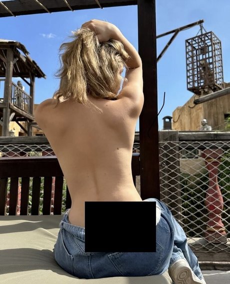 Skainheda pornographic actress image