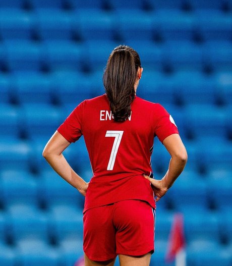 Female Football beautiful star pictures
