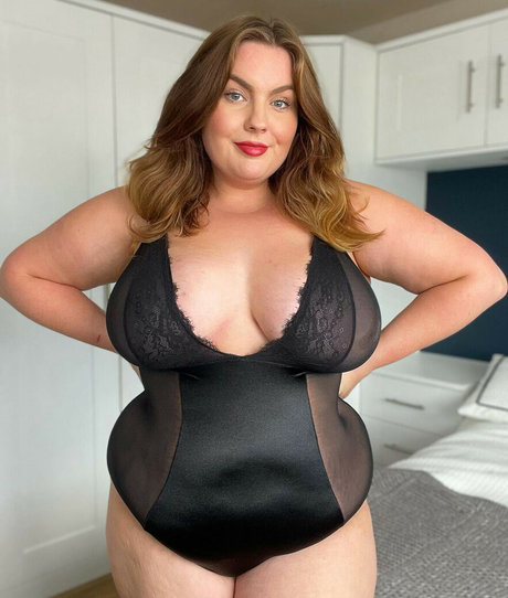 Lauren Dungey erotic pornstar images