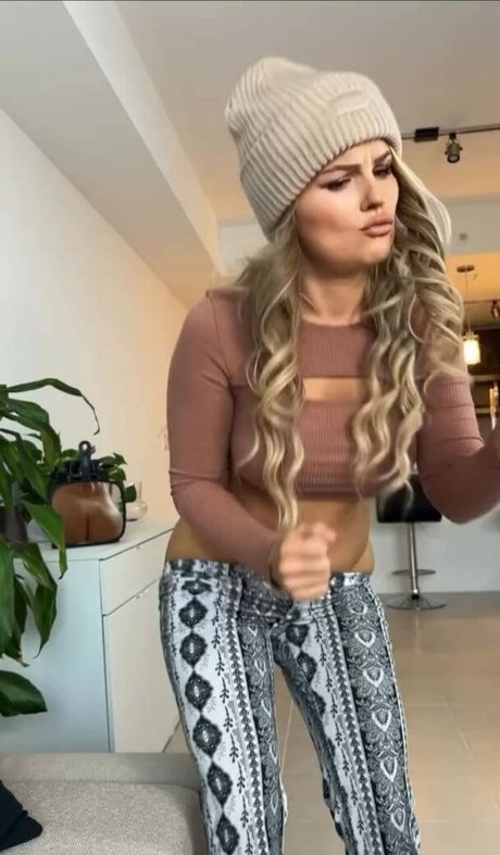 Fcknpeach pornstar best picture