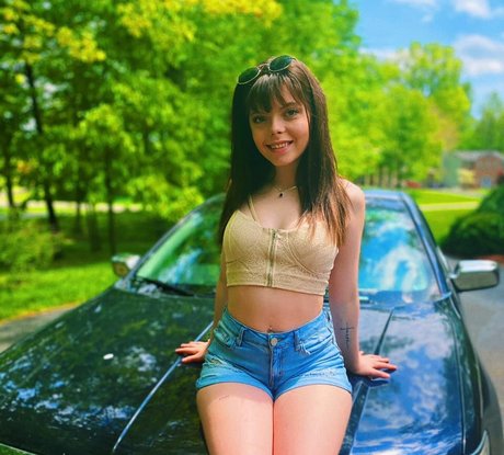 Tabitha Whitaker erotic model pic